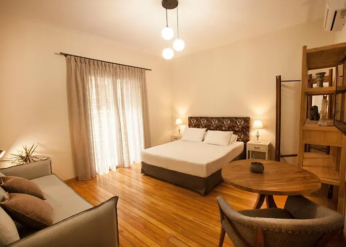 Bentzi...Boutique Apartment 6, Superior Suite for 4 Guests